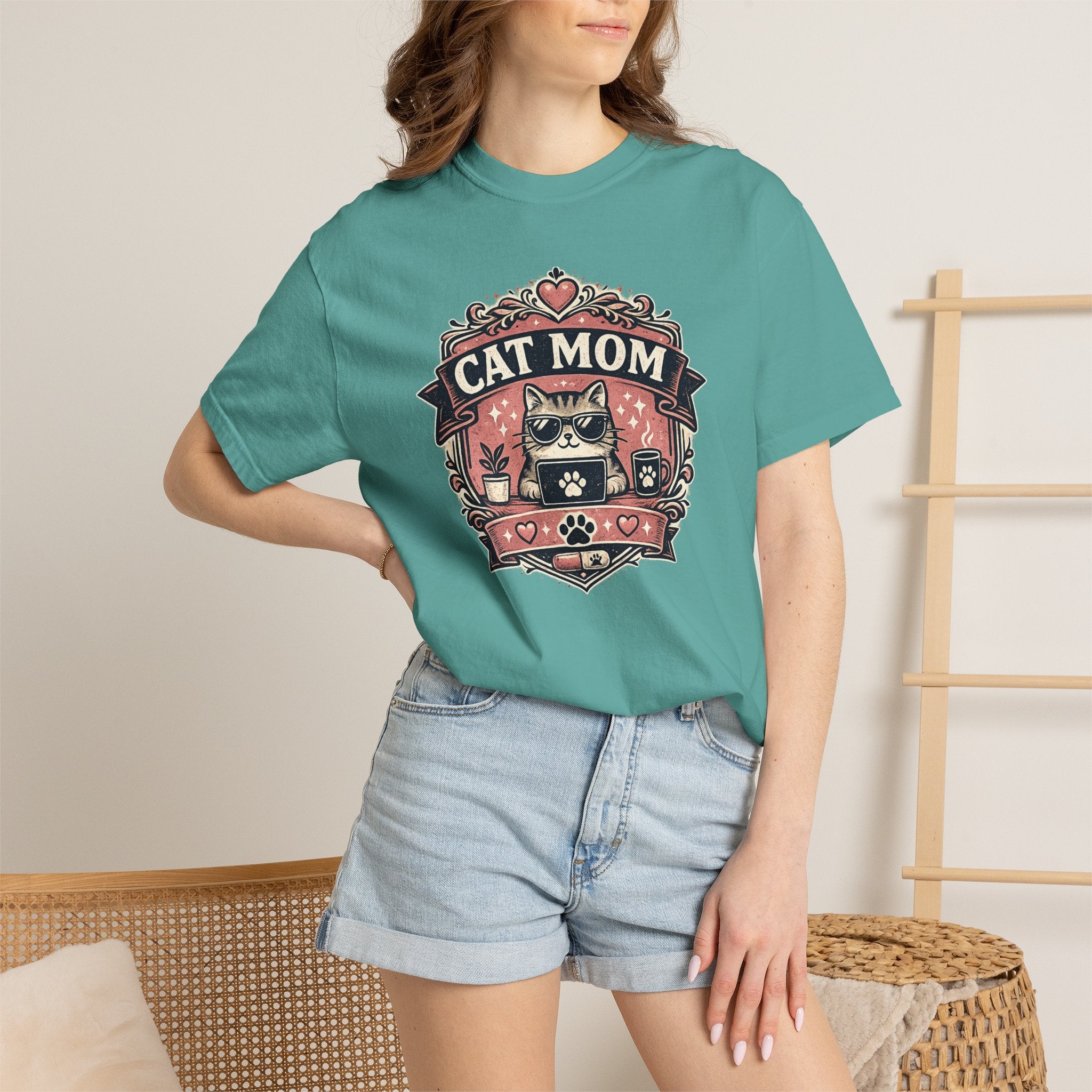 Cat Mom T-Shirt